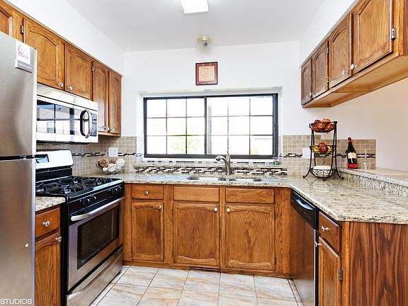 4th image of 4542 Topaz Dr