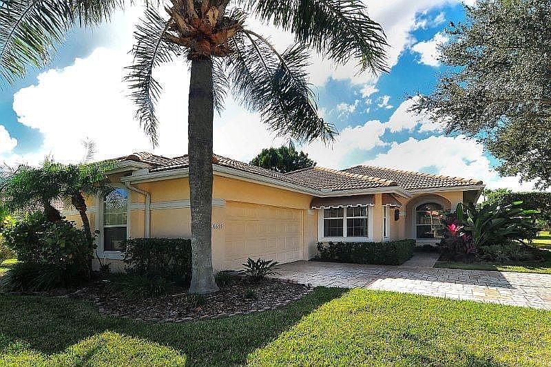 1st image of 6655 Oakbrooke Cir