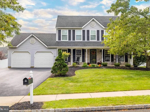 112 August Ln, Lansdale, PA 19446