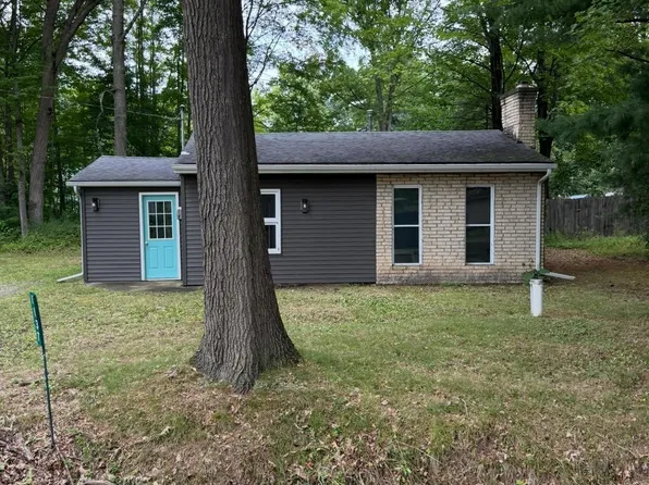 1137 Pinetree St, Beaverton, MI 48612
