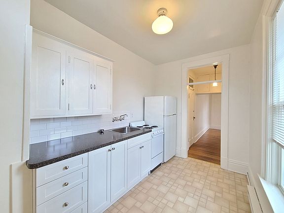 5th image of 1725 W 1st Ave APT 4