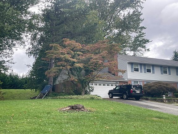 3rd image of 1117 Chatterleigh Cir