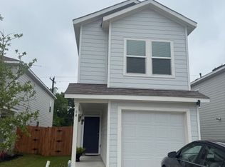 64 Trinity Cir, Lockhart, TX 78644