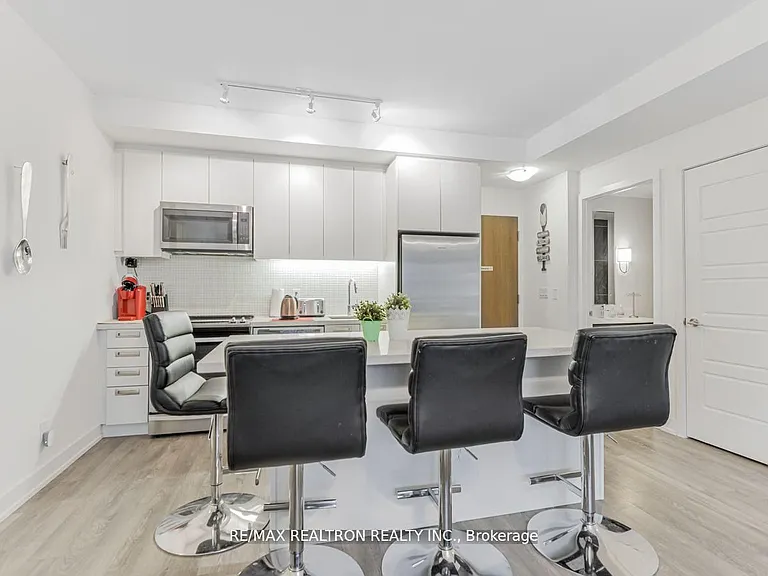 301 Sea Ray Ave #C210 — Photo 9