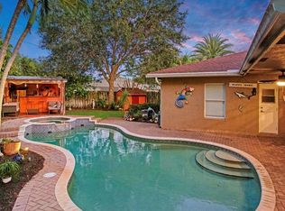 2220 W Pineridge Ct, Delray Beach, FL 33444