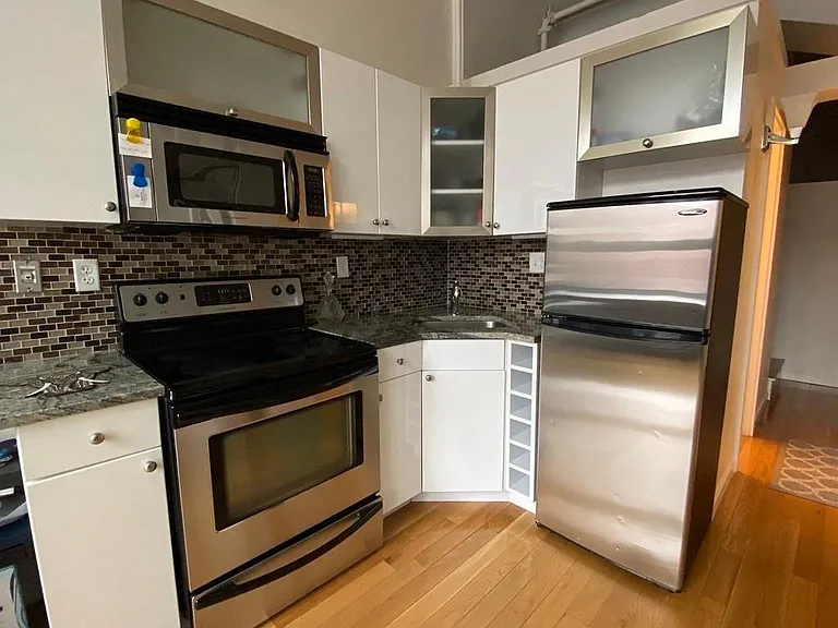 12 Stoneholm St #328 — Photo 4