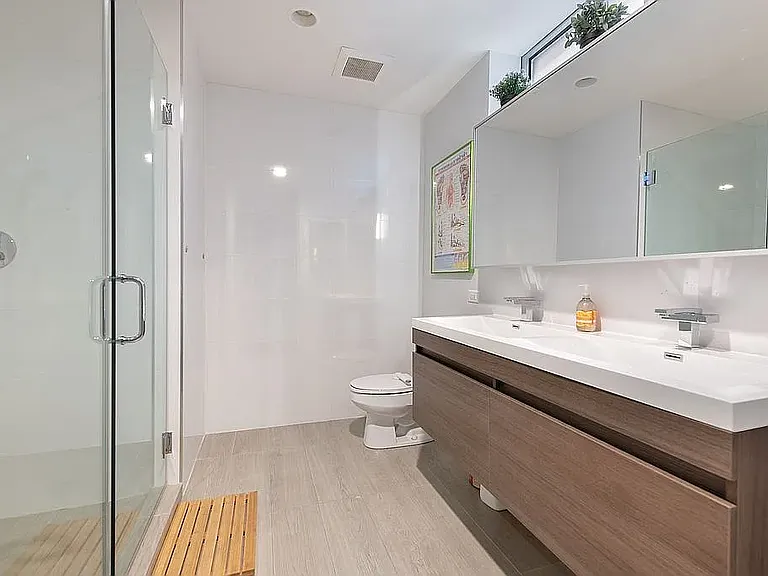 2910 N Sheffield Ave #1 — Photo 10