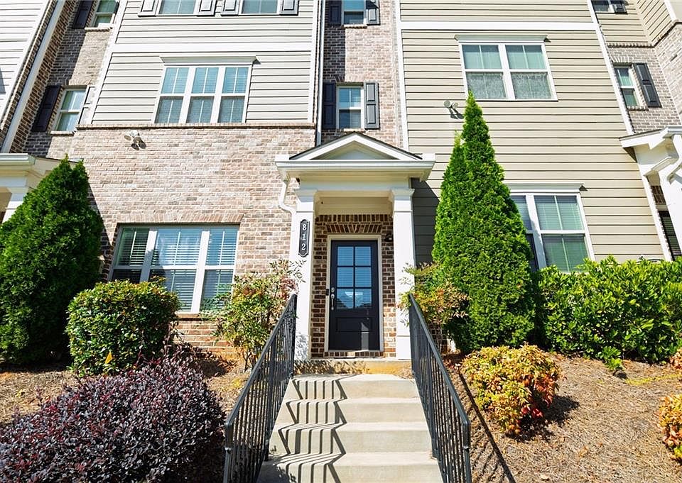 1st image of 812 Caldwell Cir