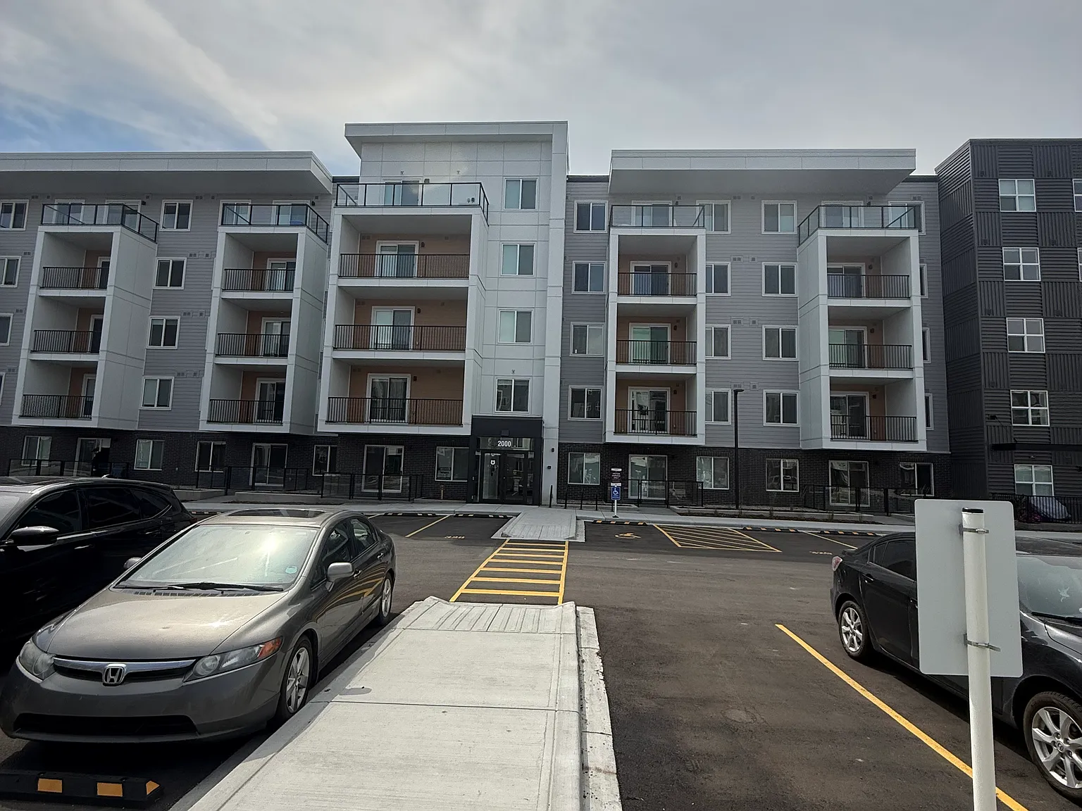 2 bed, 700 sqft, $1,550 — Photo 4