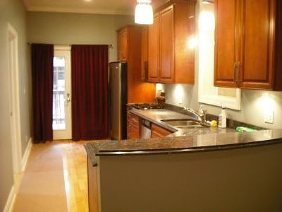 2nd image of 1434 W Fletcher St APT 1