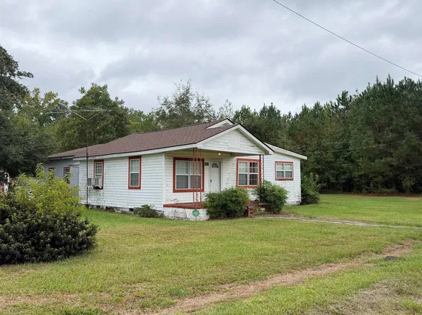 221 Friendship Rd, Santee, SC 29142