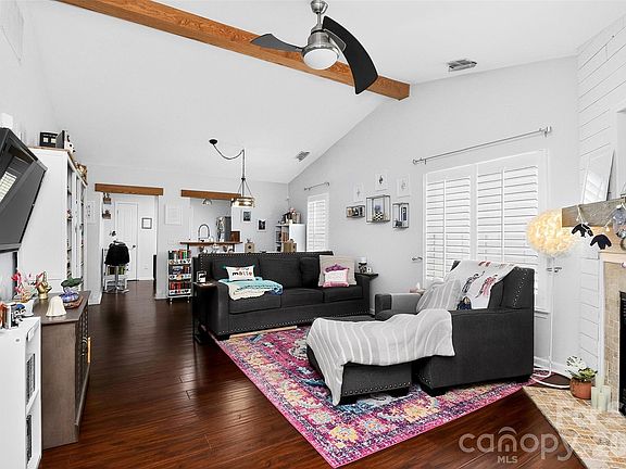 2nd image of 5422 Harris Cove Dr