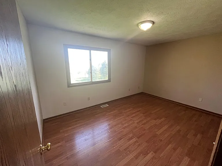 8555 Lake Michigan Dr — Photo 2