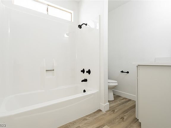 3rd image of 621 N Christy Ln