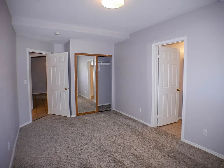 4282-4284 Whittier St — Photo 16