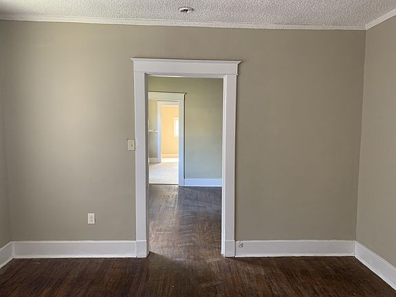 4th image of 806 Maury St APT 4