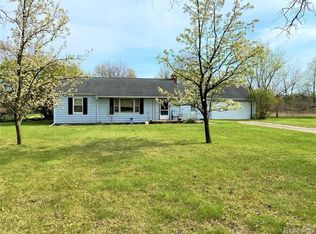 10491 Big Lake Rd, Davisburg, MI 48350