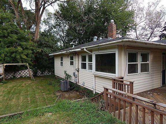 3rd image of 1345 Fremont Ave