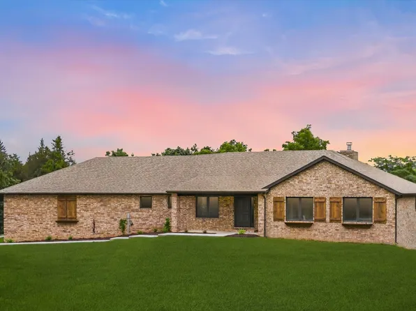 1230 E 567th Road, Willard, MO 65781