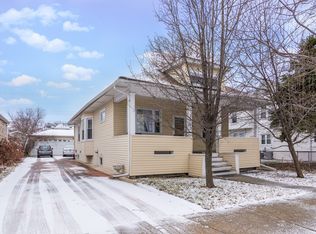 3725 W 63rd Pl, Chicago, IL 60629