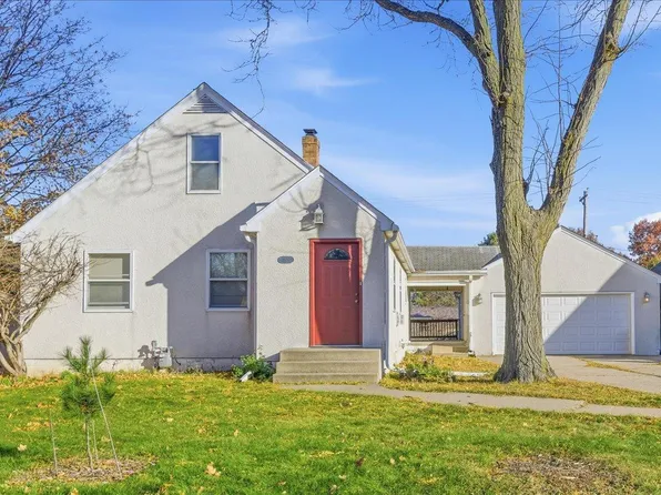 1808 Tatum St, Falcon Heights, MN 55113