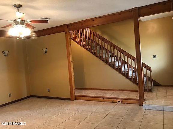 2nd image of 1606 Montagne St