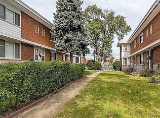 4858 Carol Ave #C, Skokie, IL 60077