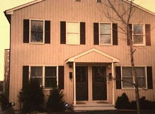 323 High Ridge Dr, Bridgeport, CT 06604