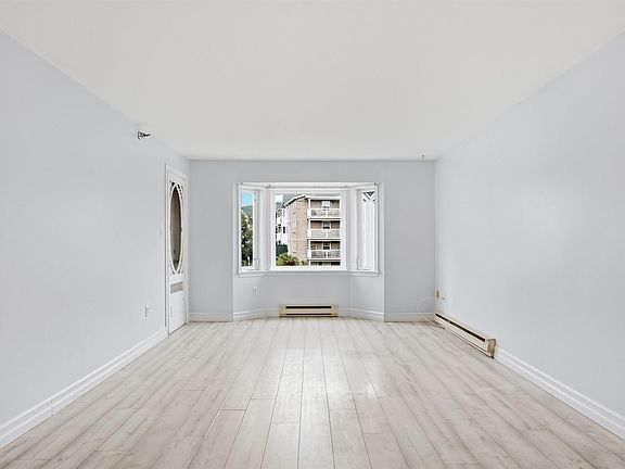 5th image of 83 Kearney Lake Rd #411