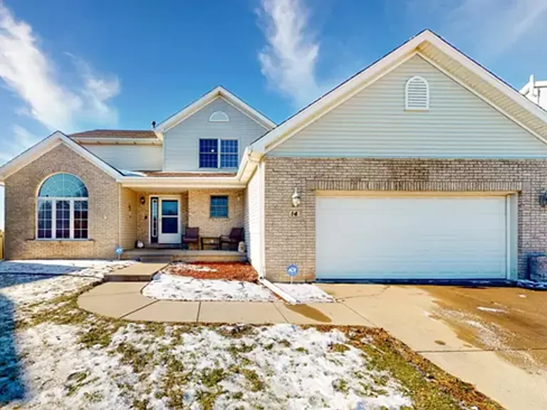 14 Kleggstone Cir — Photo 1