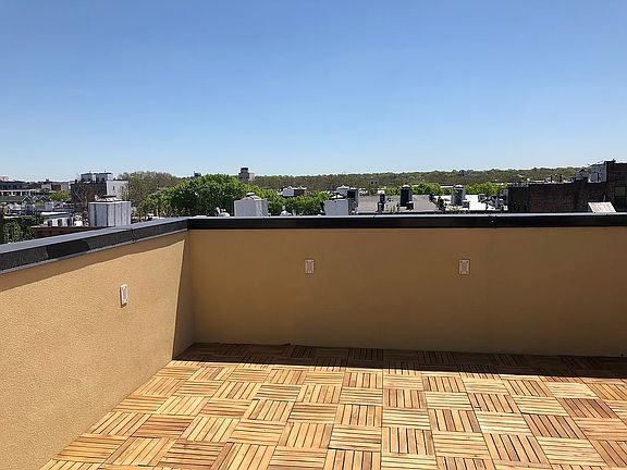3rd image of 391 Woodbine St #6