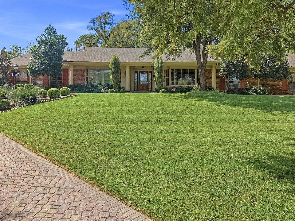 1st image of 1418 Lotus Cir