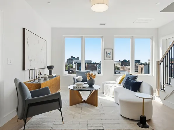 28 Geneva St #205R, Boston, MA 02128