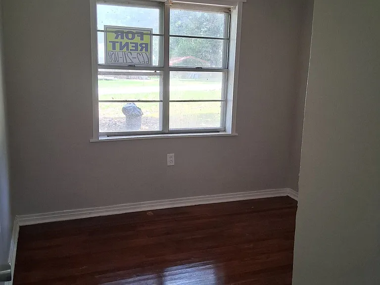 205 W Crestview Dr — Photo 10