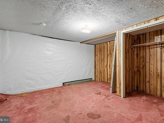 5th image of 1044 Mount Aetna Rd