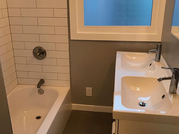 2nd image of 3719 E 1st St #5
