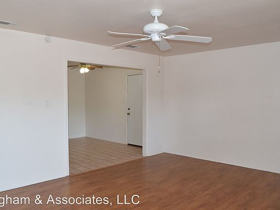 2nd image of 1203 Meadows Dr