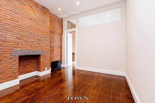 Rented by Town Residential | media 23