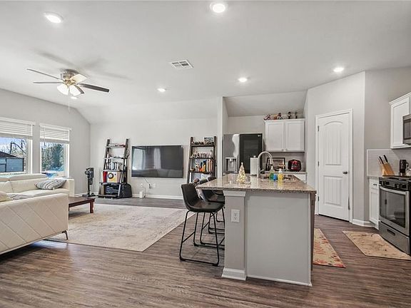 5th image of 169 Pretty Acres Ave