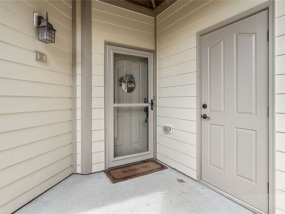 2nd image of 162 Wapiti Way #D