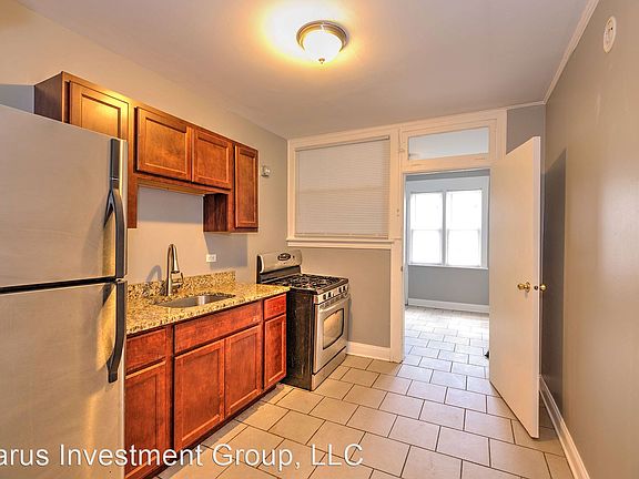 3rd image of 7842 S Oglesby Ave #1