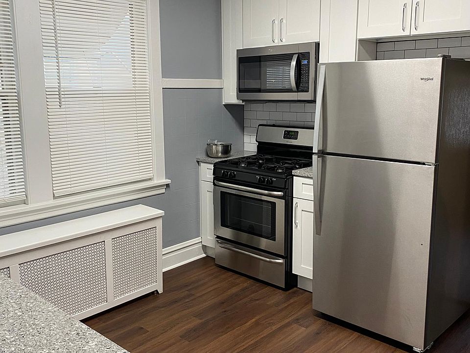1st image of 5008 N California Ave