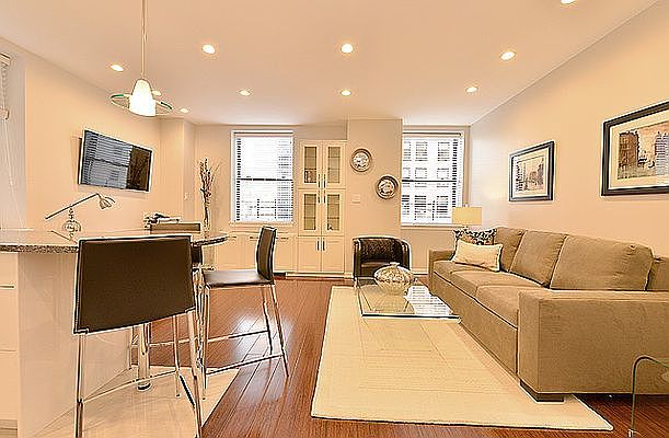 1st image of 150 W 51st St APT 915