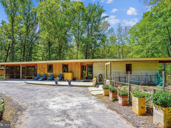 1165 Overlook Dr, Accokeek, MD 20607