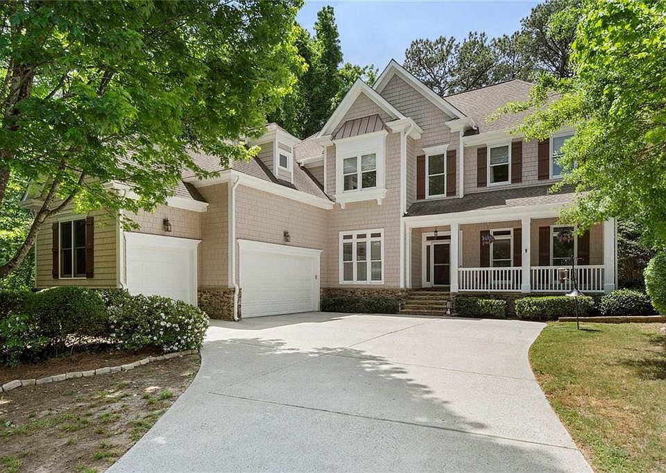 1st image of 3698 Lakeview Dr