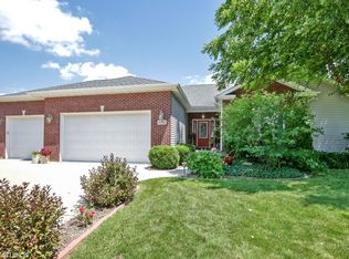 1150 Oxford Cir, Sycamore, IL 60178