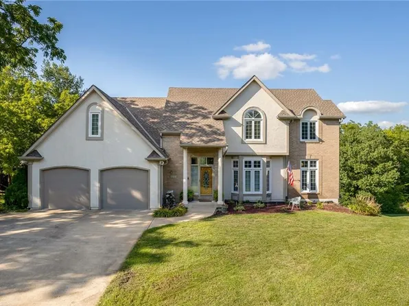 22710 E Hampton Ct, Blue Springs, MO 64015