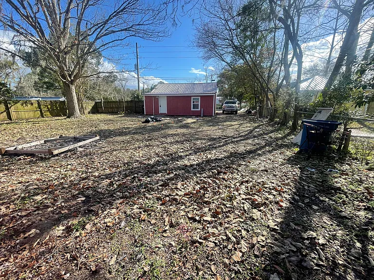 525 New Berlin Rd — Photo 34