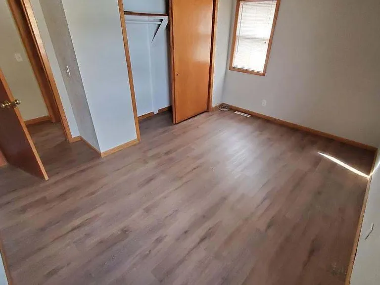 208 W Main St — Photo 3