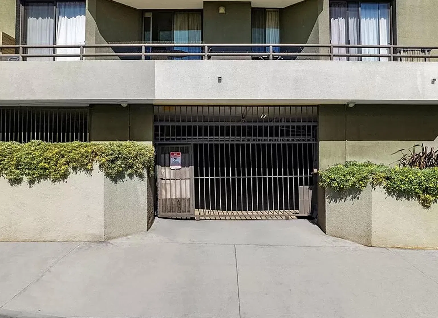4567 Lexington Ave — Photo 3